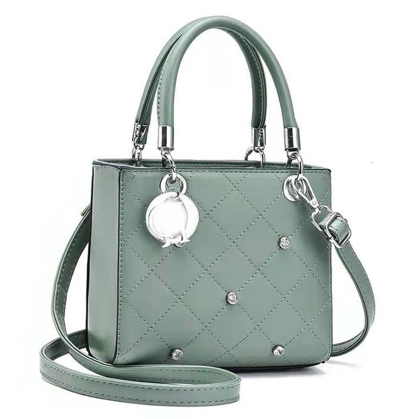 french fashion hand women's 2021 simple princess versatile one shoulder messenger bag