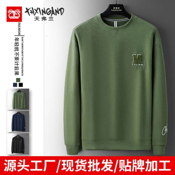 round neck hoodless trend boys bottoming shirt sweater autumn fashion, Black 
round neck hoodless trend boys bottoming shirt sweater autumn fashion, Black