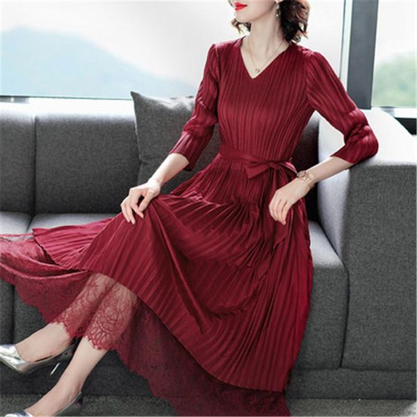 women's pleated dress 2021 spring miyake folds three-quarter sleeves vertical strips fashion loose large size red casual dresses, Black;gray
women's pleated dress 2021 spring miyake folds three-quarter sleeves vertical strips fashion loose large size red casual dresses, Black;gray