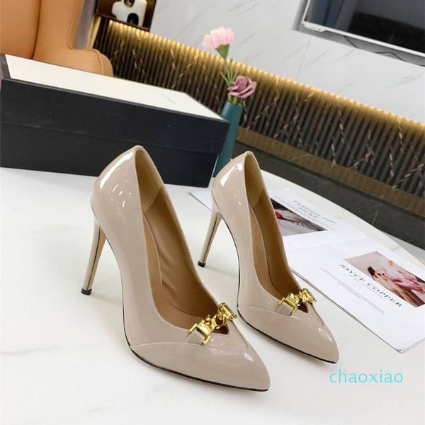 early spring ladies exclusive custom dress shoes black leather hardware decorative wedding heel .5 cm high come with box
early spring ladies exclusive custom dress shoes black leather hardware decorative wedding heel .5 cm high come with box