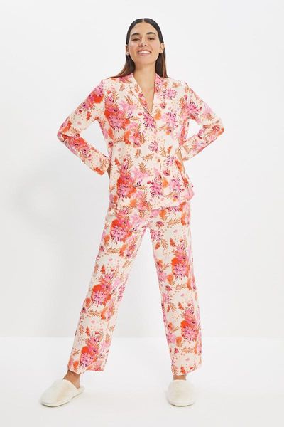 men's sleepwear trendyol floral woven pajamas set thmaw22pt0273, Black;brown
men's sleepwear trendyol floral woven pajamas set thmaw22pt0273, Black;brown