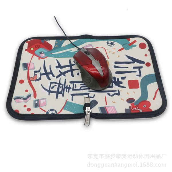the mouse pad diving material multifunctional mouse pad portable business office supplies can be used as power pack computer edge products
the mouse pad diving material multifunctional mouse pad portable business office supplies can be used as power pack computer edge products