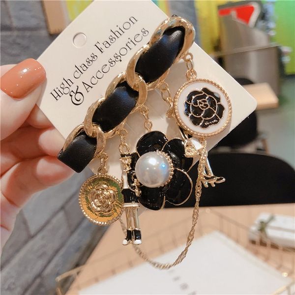 fashion luxury chain tassel crystal badge elegant camellia flower pearl pendant pin designer brooches for woman girls, Gray
fashion luxury chain tassel crystal badge elegant camellia flower pearl pendant pin designer brooches for woman girls, Gray