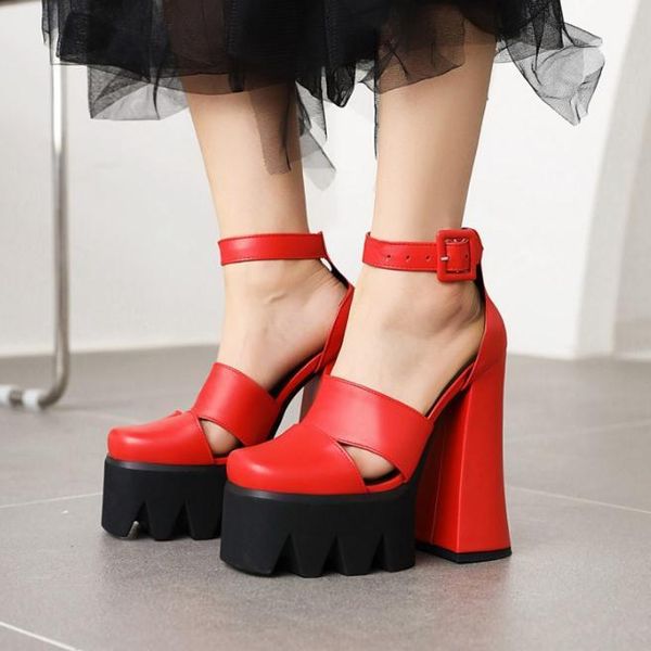 sandals foreign trade style 2021 summer buckle solid color side hollow thick high-heel square toe fashion, Black
sandals foreign trade style 2021 summer buckle solid color side hollow thick high-heel square toe fashion, Black