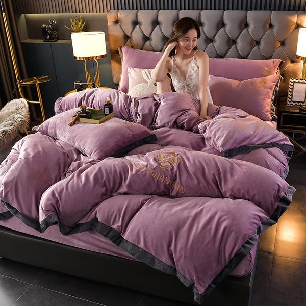 bedding sets 2021 winter duvet cover set high-end embroidered bed sheet pillowcase 4-piece thicken flannel warm home textiles
bedding sets 2021 winter duvet cover set high-end embroidered bed sheet pillowcase 4-piece thicken flannel warm home textiles