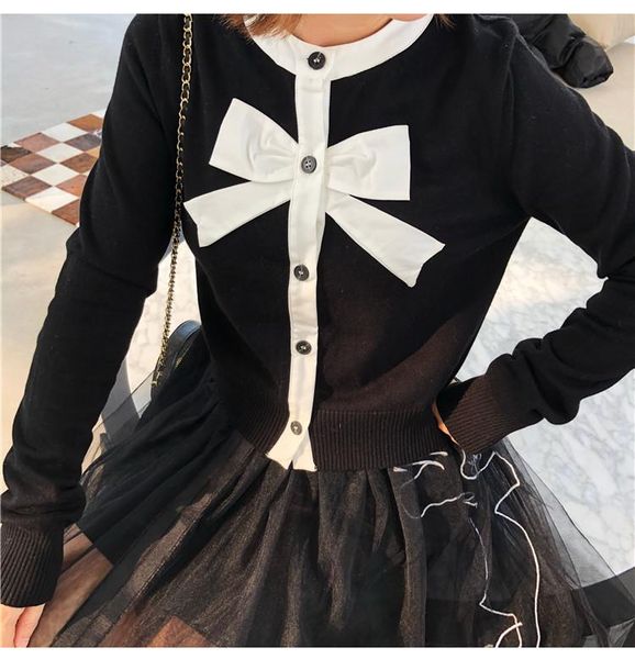 women's sweaters 2021 spring cardigan sweater women shirt collar black and white contrast color bow knit sweet, White;black
women's sweaters 2021 spring cardigan sweater women shirt collar black and white contrast color bow knit sweet, White;black