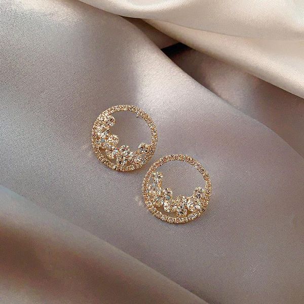 korean fashion shiny zircon round earrings for woman simple luxury hollow crystal statement 2021 party jewelry gift stud, Golden;silver 
korean fashion shiny zircon round earrings for woman simple luxury hollow crystal statement 2021 party jewelry gift stud, Golden;silver