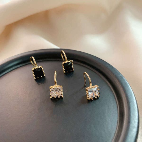 exquisite, compact simple square zircon for women's advanced feeling french net red versatile cold wind and earrings, Black
exquisite, compact simple square zircon for women's advanced feeling french net red versatile cold wind and earrings, Black