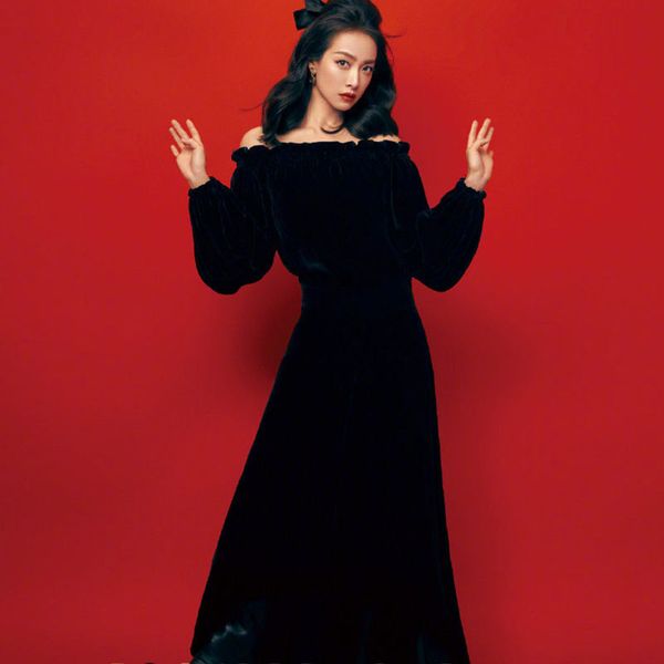 autumn style neck line sleeve self-cultivation temperament party dress in black velvet women's clothes, Black;gray
autumn style neck line sleeve self-cultivation temperament party dress in black velvet women's clothes, Black;gray