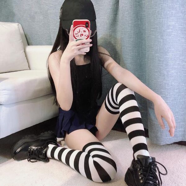 anime striped stocking girl cartoon cute uniform socks women studenr cosplay knee sock & hosiery, Black;white
anime striped stocking girl cartoon cute uniform socks women studenr cosplay knee sock & hosiery, Black;white