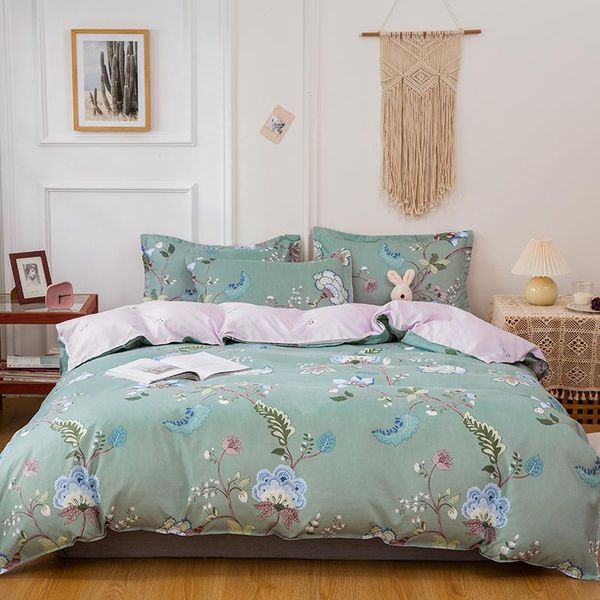 printed microfiber bedding set 4 in 1,1 duvet cover ,2 pillow shams and 1 bed sheet , king, twin, full size sets
printed microfiber bedding set 4 in 1,1 duvet cover ,2 pillow shams and 1 bed sheet , king, twin, full size sets