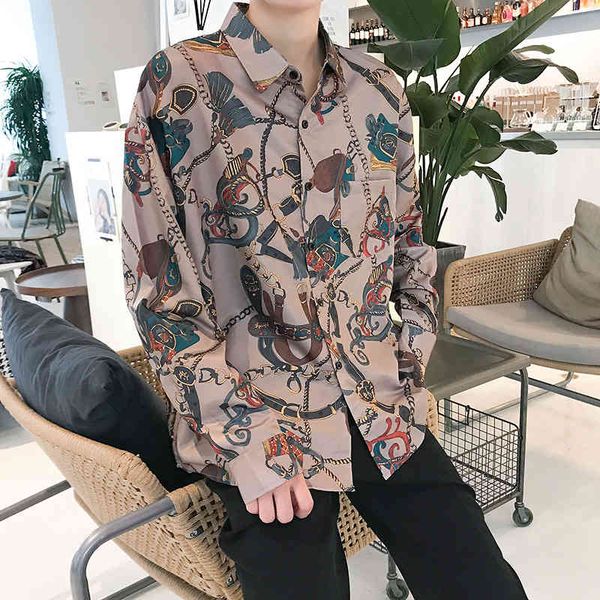 boutique fashion shirt men's long sleeve printed in autumn and winter of 2021, White;black
boutique fashion shirt men's long sleeve printed in autumn and winter of 2021, White;black