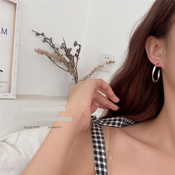 xme korea east gate c-shaped and circle wind earrings jewelry net red same earrings s925 silver stud needle, Golden;silver
xme korea east gate c-shaped and circle wind earrings jewelry net red same earrings s925 silver stud needle, Golden;silver