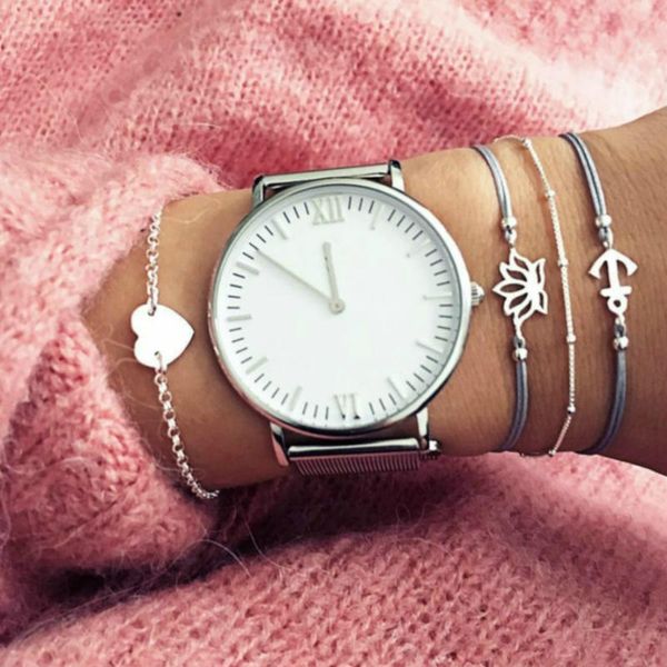 charm bracelets (none watch) 1 set love lotus simple geometric leaf knot metal bohemian retro bracelet jewelry 2021, Golden;silver
charm bracelets (none watch) 1 set love lotus simple geometric leaf knot metal bohemian retro bracelet jewelry 2021, Golden;silver