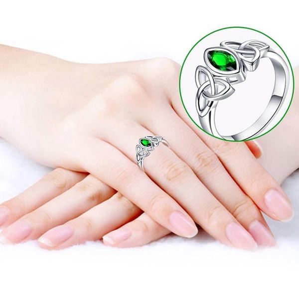 wedding rings silver color hollow flower exquisite fine finger luxury cubic zircon ring for women party jewelry accessories, Slivery;golden
wedding rings silver color hollow flower exquisite fine finger luxury cubic zircon ring for women party jewelry accessories, Slivery;golden