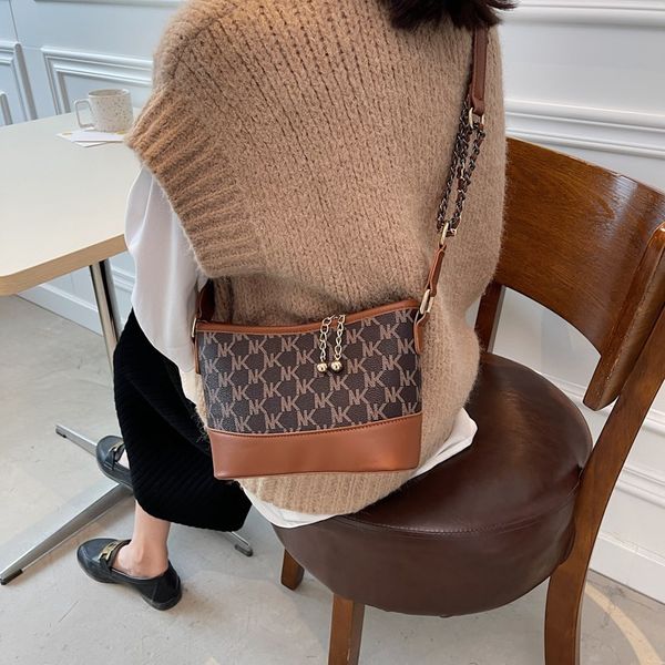 outlet online 70% off sale french women's bag 2021 new one shoulder bucket versatile messenger stray
outlet online 70% off sale french women's bag 2021 new one shoulder bucket versatile messenger stray
