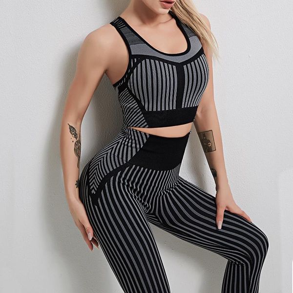 yoga outfit women's seamless sportwear 2 pieces fitness set striped gym bra crop sports leggings running pants suit
yoga outfit women's seamless sportwear 2 pieces fitness set striped gym bra crop sports leggings running pants suit