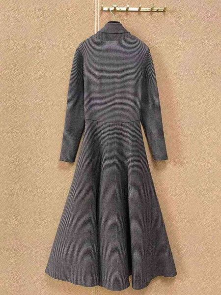 dresses autumn winter knitted women bow collar thick warm wool knitting long sleeve casual sweater, Black;gray
dresses autumn winter knitted women bow collar thick warm wool knitting long sleeve casual sweater, Black;gray