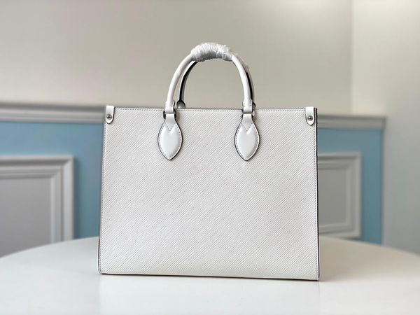 high-end customized women's travel bag europe and america leisure fashion totes leather duffel bags
high-end customized women's travel bag europe and america leisure fashion totes leather duffel bags