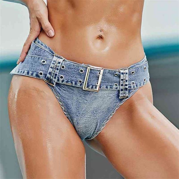 low waist women's denim shorts summer fashion denim cotton splicing waits belt ladies skinny club super short jeans female 210331, White;black
low waist women's denim shorts summer fashion denim cotton splicing waits belt ladies skinny club super short jeans female 210331, White;black