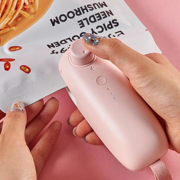 bag clips usb charging sealing machine hand pressure portable mini heating plastic packaging handheld vacuum food device
bag clips usb charging sealing machine hand pressure portable mini heating plastic packaging handheld vacuum food device