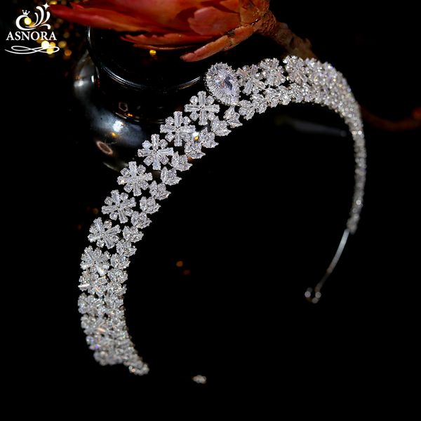 luxury bridal crystal tiaras crowns wedding hair accessories queen pageant prom cz lengthened headdress wedding accessories, Golden;white
luxury bridal crystal tiaras crowns wedding hair accessories queen pageant prom cz lengthened headdress wedding accessories, Golden;white