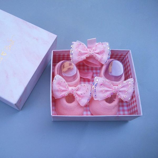 first walkers born headband socks set infant girl elastic bow hair accessories + warm hosiery cotton comfort cute suit
first walkers born headband socks set infant girl elastic bow hair accessories + warm hosiery cotton comfort cute suit