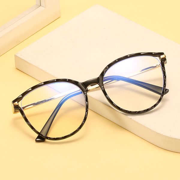 designer sunglasses 95295 glasses women's eye tr90 frame anti blue flat lens goggles, White;black
designer sunglasses 95295 glasses women's eye tr90 frame anti blue flat lens goggles, White;black