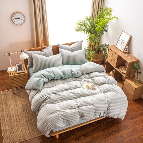 four piece japanese style knitted cotton simple bedding
four piece japanese style knitted cotton simple bedding