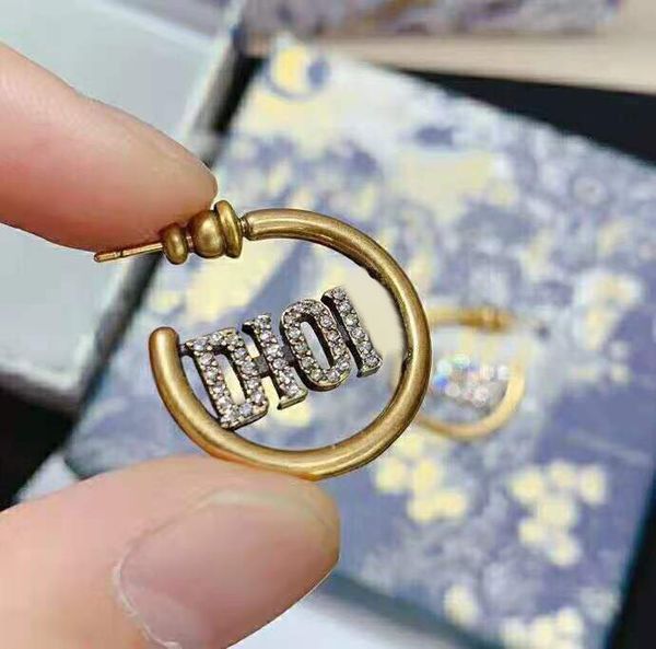design jewelry 20 years letter simple fashion temperament women's net red same earrings, Golden
design jewelry 20 years letter simple fashion temperament women's net red same earrings, Golden