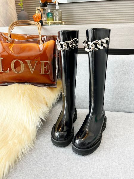 women knee boots luxury designer chain interlocking leather fashion classic boot with box 35-41 size 2022, Black
women knee boots luxury designer chain interlocking leather fashion classic boot with box 35-41 size 2022, Black