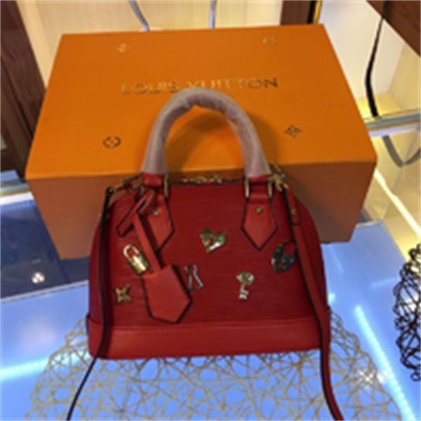 brand designer luxury m52884 padlock shell bag red 23.5cm women handbags iconic bags handles shoulder bags totes cross body bag clutches
brand designer luxury m52884 padlock shell bag red 23.5cm women handbags iconic bags handles shoulder bags totes cross body bag clutches