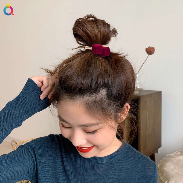 hairpin qiyue velvet versatile star geometric rubber band red flocking circle head rope ball hair accessories, Golden;silver
hairpin qiyue velvet versatile star geometric rubber band red flocking circle head rope ball hair accessories, Golden;silver