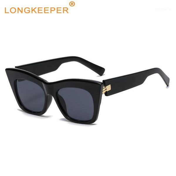 sunglasses women 2021 oversized square sun glasses cat eye big frame uv400 goggle, White;black
sunglasses women 2021 oversized square sun glasses cat eye big frame uv400 goggle, White;black