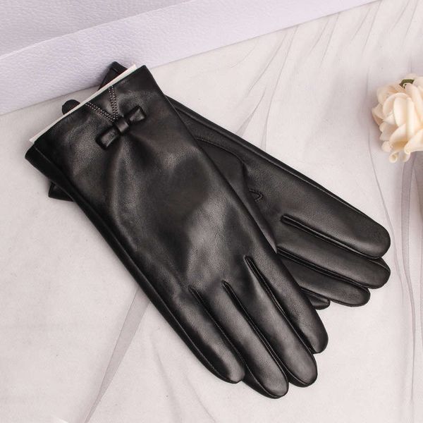 autumn and winter new thickened real ladies bow warm windproof thin cashmere cycling driving gloves, Blue;gray
autumn and winter new thickened real ladies bow warm windproof thin cashmere cycling driving gloves, Blue;gray