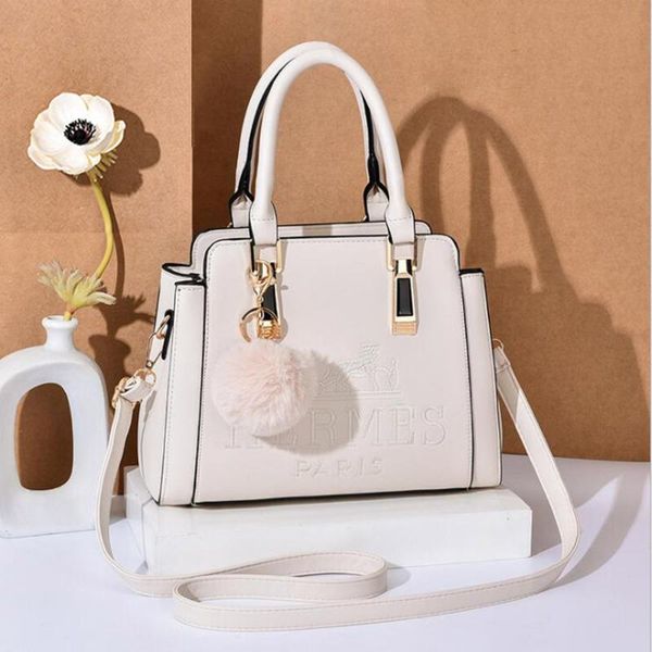 fashion luxury pu leather trendy tote handbag crossbody ladies large-capacity shoulder messenger bag for women duffel bags
fashion luxury pu leather trendy tote handbag crossbody ladies large-capacity shoulder messenger bag for women duffel bags