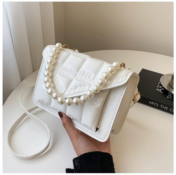 evening bags simple fashion embossed pearl chain portable single shoulder messenger bag texture small square
evening bags simple fashion embossed pearl chain portable single shoulder messenger bag texture small square