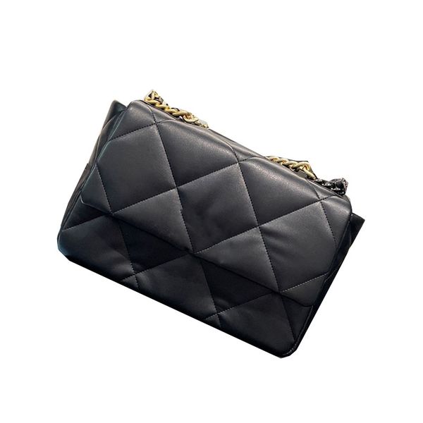 women luxury designers jumbo 19 bag crossbody classic flap large capacity shopping double chains quilted shoulder lambskin fashion trends ha
women luxury designers jumbo 19 bag crossbody classic flap large capacity shopping double chains quilted shoulder lambskin fashion trends ha