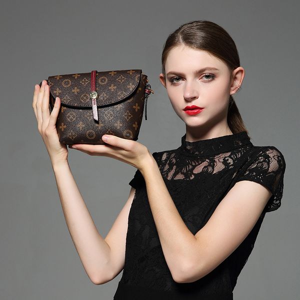 bag handbag 2021 summer single shoulder printing slung fashion trend pvc old flower women's 8581, Black;red
bag handbag 2021 summer single shoulder printing slung fashion trend pvc old flower women's 8581, Black;red