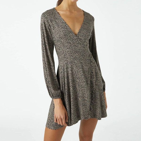 casual dresses kumsvag women summer leopard print dress 2021 long sleeve v-neck side zipper vintage female elegant ruffles mini 9931, Black;gray
casual dresses kumsvag women summer leopard print dress 2021 long sleeve v-neck side zipper vintage female elegant ruffles mini 9931, Black;gray