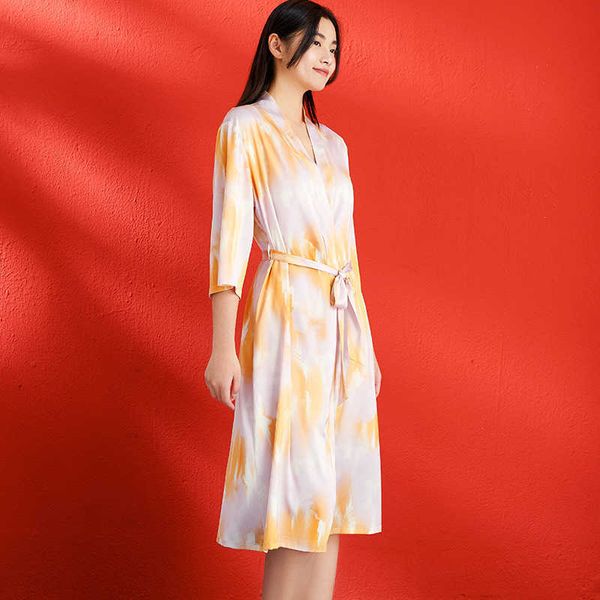 yaoting new style pajamas women's summer satin nightgown spring and autumn women's cardigan antique home clothes bathrobe morning, Black;red
yaoting new style pajamas women's summer satin nightgown spring and autumn women's cardigan antique home clothes bathrobe morning, Black;red