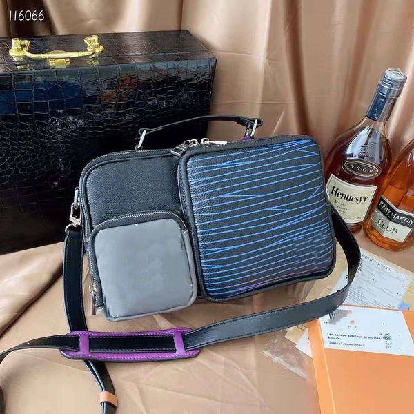 latest designer: one shoulder straddle bag chest bag handbag canvas + cowhide
latest designer: one shoulder straddle bag chest bag handbag canvas + cowhide