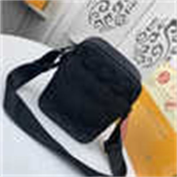 totes brand designer luxury m43681 43518 43678 new style shoulder bag chest bag men handbags bags iconic handles shoulder cross body bag
totes brand designer luxury m43681 43518 43678 new style shoulder bag chest bag men handbags bags iconic handles shoulder cross body bag