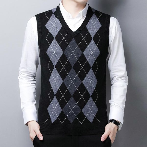 men's vests 2021 autumn winter men sweater vest wool pullover sleeveless waistcoat male v neck plaid knitted cashmere, Black;white
men's vests 2021 autumn winter men sweater vest wool pullover sleeveless waistcoat male v neck plaid knitted cashmere, Black;white
