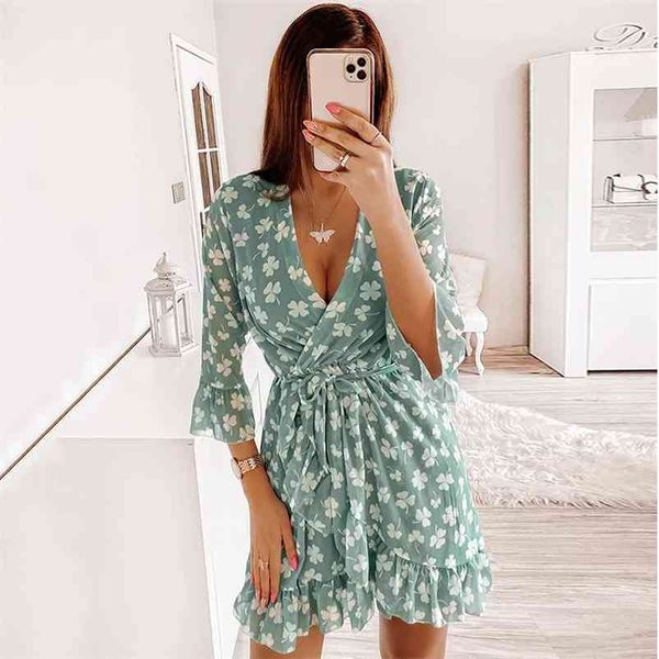 vintage ruffled floral print summer dress women short sleeve mini beach boho a-line sundresss flower vestidos de mujer 210427, White
vintage ruffled floral print summer dress women short sleeve mini beach boho a-line sundresss flower vestidos de mujer 210427, White