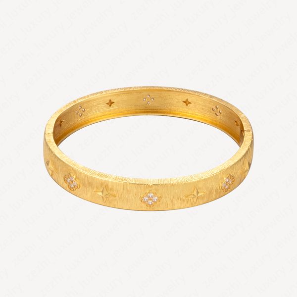 2021 New Love Charm Bracelets Bangles Women Men Flower Stars 18k Gold Plated Diamond Bracelet Fashion Engaged Brand Accessories With Jewelry Pouches Wholesale
2021 New Love Charm Bracelets Bangles Women Men Flower Stars 18k Gold Plated Diamond Bracelet Fashion Engaged Brand Accessories With Jewelry Pouches Wholesale