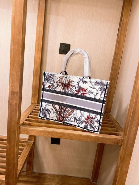 find similar wholesale orignal real leather fashion famous shoulder bag tote handbags presbyopic shopping bag purse messenger bag mini y828, Black 
find similar wholesale orignal real leather fashion famous shoulder bag tote handbags presbyopic shopping bag purse messenger bag mini y828, Black