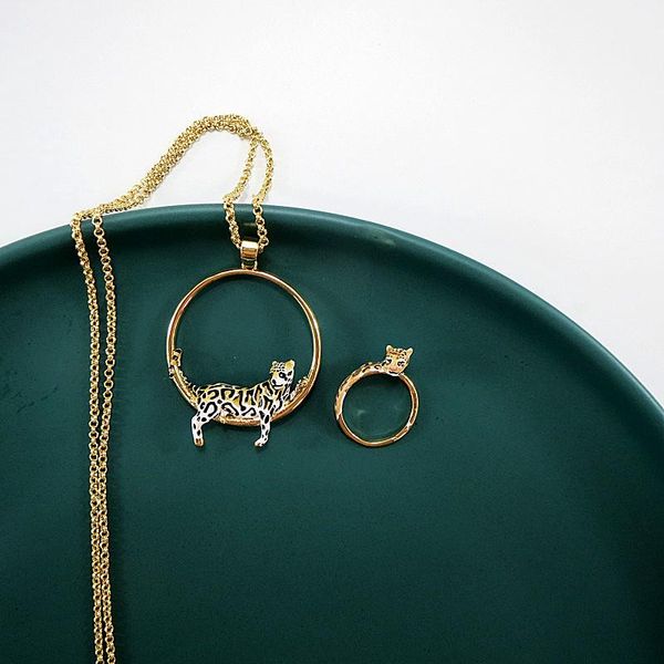 chains zahmcos drip romantic sen is the leopard necklace 607 gilt colored enamel high-end brand rings, Silver
chains zahmcos drip romantic sen is the leopard necklace 607 gilt colored enamel high-end brand rings, Silver