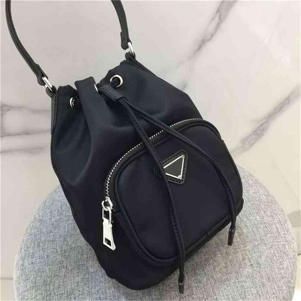 women luxurys designers bags 2021 nylon drawstring bucket portable versatile one mes designer handbag handbags totes crossbody bag
women luxurys designers bags 2021 nylon drawstring bucket portable versatile one mes designer handbag handbags totes crossbody bag