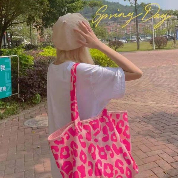 evening bags korean phosphor super beautiful canvas leopard print bag large-capacity shopping
evening bags korean phosphor super beautiful canvas leopard print bag large-capacity shopping